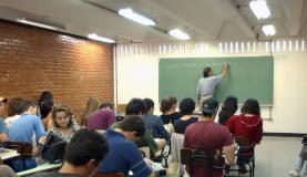 A residÃªncia pedagÃ³gica busca melhorar a qualidade da formaÃ§Ã£o inicial e a avaliaÃ§Ã£o dos futuros professores (Foto: AgÃªncia Brasil)