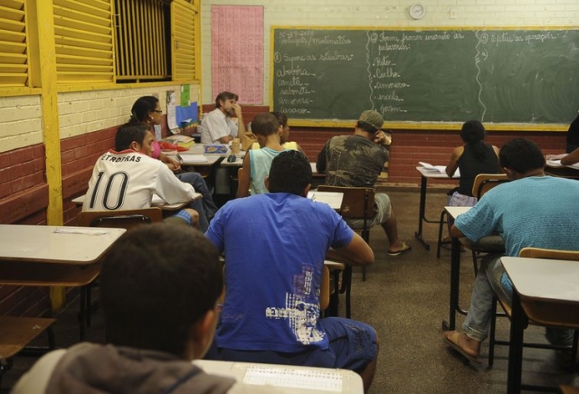 Professores dizem que falta continuidade de boas polÃ­ticas e alinhamento dos programas educacionais com a sala de aula - Arquivo/AgÃªncia Brasil