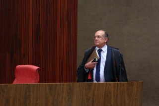 O presidente do TSE, ministro Gilmar Mendes, durante o quarto dia de julgamento da aÃ§Ã£o que pede a cassaÃ§Ã£o da chapa Dilma-Temer (Foto: Fabio Rodrigues Pozzebom/AgÃªncia Brasil)