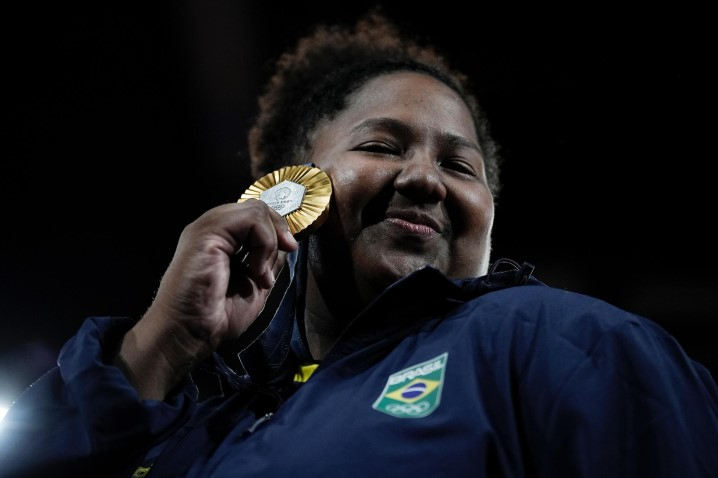 Beatriz Souza conquista primeiro ouro do Brasil em Paris 2024