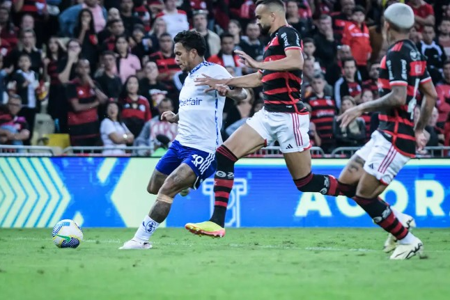 Diante do Fla, Cruzeiro busca primeira vitória com Diniz no Brasileiro