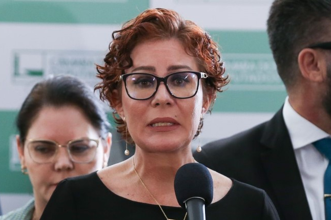 STF inicia julgamento de Carla Zambelli; três ministros votam pela condenação