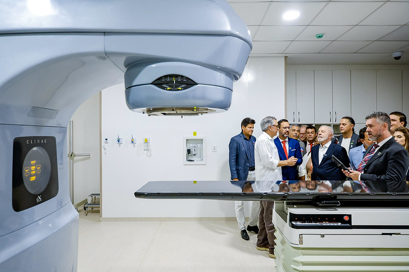 Lula defende políticas públicas que cheguem aos mais pobres em Minas