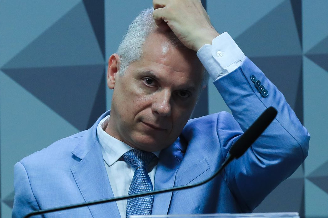 PF prende ex-presidente do INSS em nova fase da Operação Sem Desconto