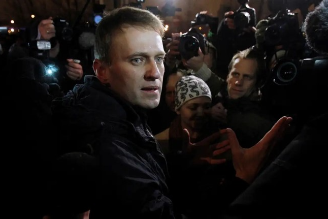 Líder opositor russo Alexei Navalny morre, diz serviço penitenciário