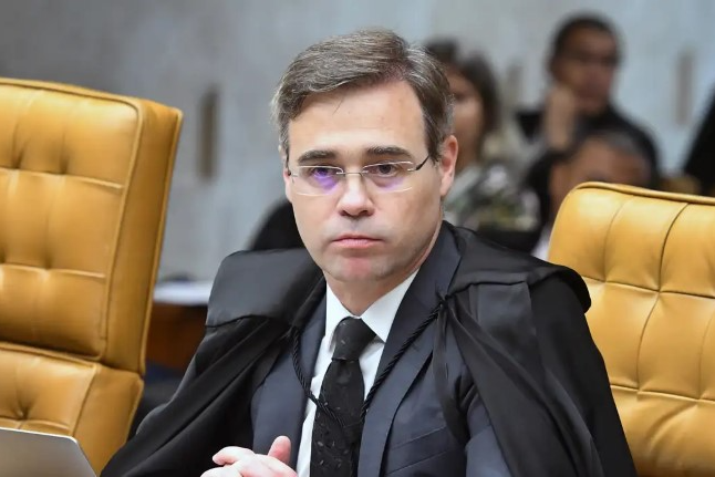 André Mendonça vota a favor da revisão da vida toda das aposentadorias no STF