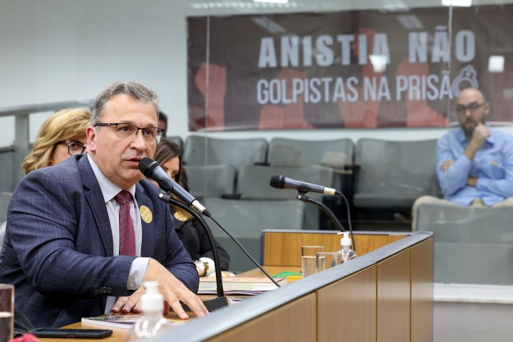 Juristas lançam campanha em Minas contra anistia a golpistas do 8 de janeiro
