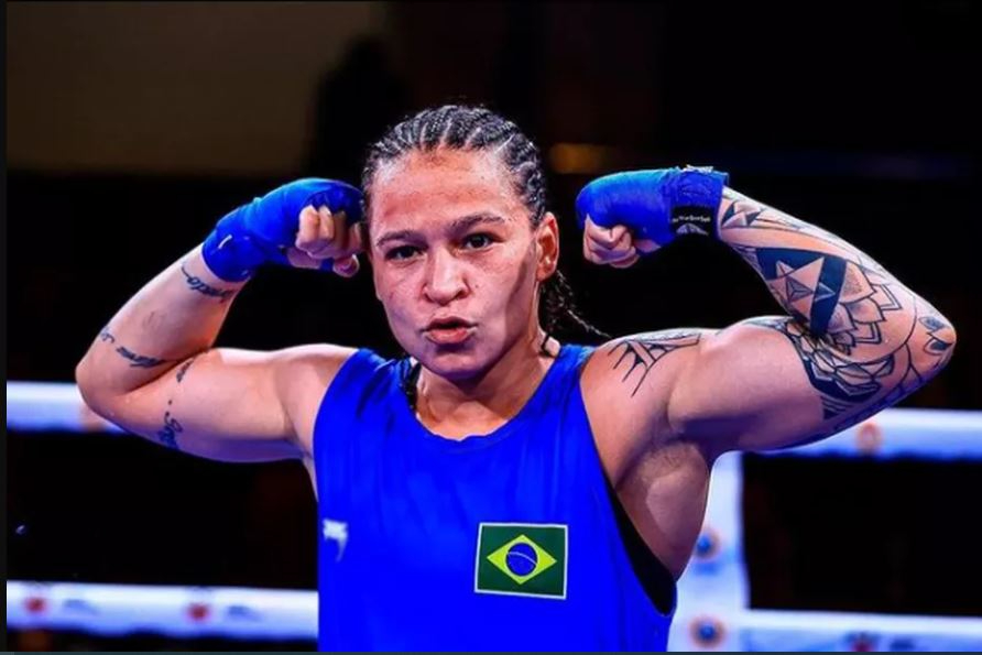 Boxe: Bia Ferreira atropela italiana e vai à final do Mundial feminino