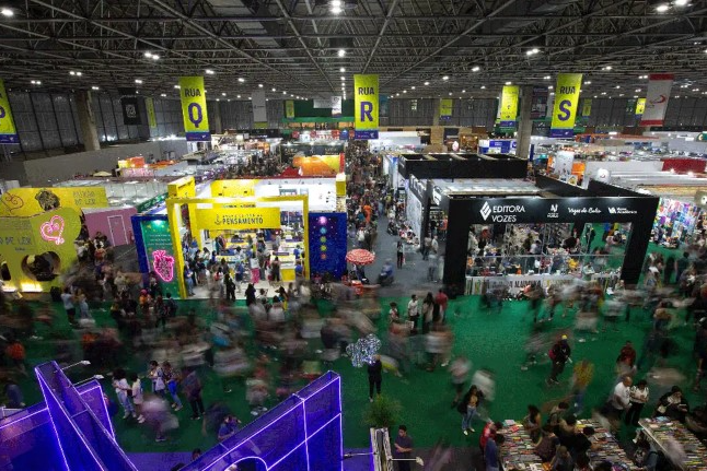 Bienal do Livro do Rio bate recorde de público e vende 6,8 milhões de exemplares