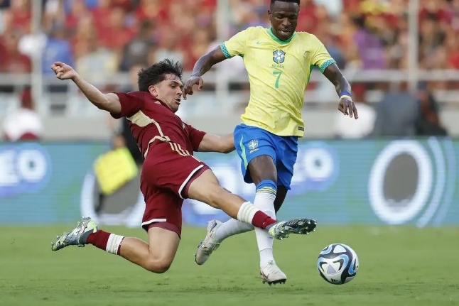 Eliminatórias: Brasil joga mal e não passa de empate com a Venezuela