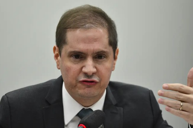 Ex-AGU confirma que Bolsonaro buscou reverter resultado das eleições de 2022