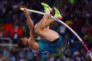 Thiago Braz da Silva conquista segunda medalha de ouro do Brasil e bate recorde olÃ­mpico no salto com vara ao saltar 6,03 metros (Foto: Reuters/Gonzalo Fuentes)