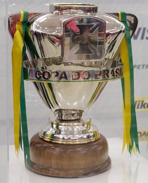 A taÃ§a da Copa do Brasil (Foto: ReproduÃ§Ã£o)