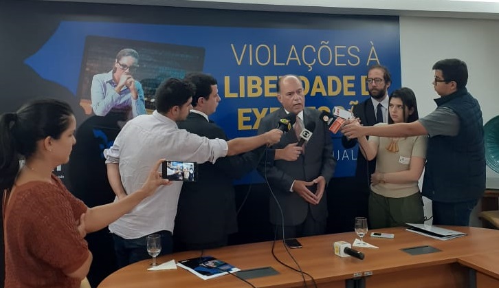 Em Brasília, Paulo Tonet Camargo, presidente da ABERT, na coletiva na qual foi lançado relatorio sobre Violações à Liberdade de Expressão