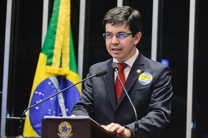 O senador Randolfe Rodrigues é autor da CPI do COVID-19. Foto Marcos Oliveira, da Agência Senado