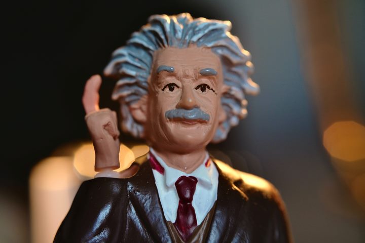 boneco de Albert Einstein