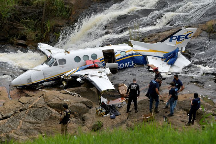 acidente-aviao-marilia-mendonca