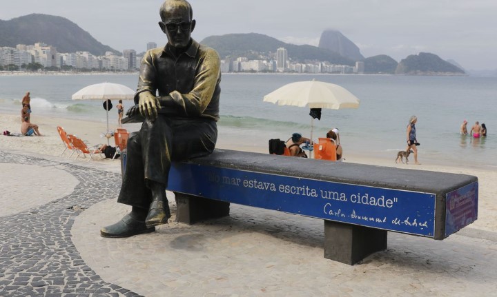 estátua de drummond