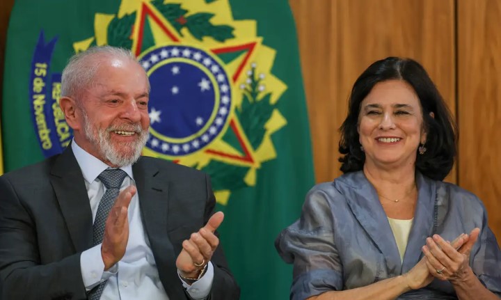 Lula e Nisia Trindade