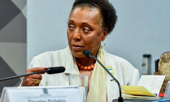 ministra vera lucia