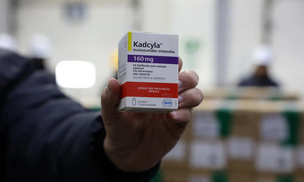 medicamento para tratamento de cancer de mama