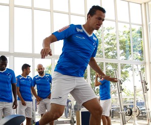 Leandro DamiÃƒÂ£o, em treino do Cruzeiro (Foto: Washington Alves / Light Press)