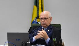 A liminar que suspende a tramitaÃ§Ã£o dos processos de impeachment foi concedida pelo ministro Teori Zavascki (Foto: Valter Campanato/AgÃªncia Brasil)