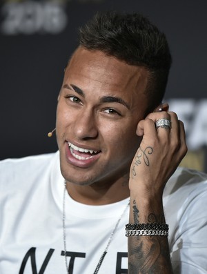 Neymar segue especulado como alvo do Real (Foto: AFP)