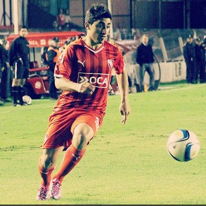 Matias Pisano atua pelo lado direito do ataque do time argentino (Foto: DivulgaÃ§Ã£o/ Independiente)