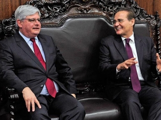 Renan Calheiros (dir.) recebe Rodrigo Janot em seu gabinete no Senado (Foto: Jonas Pereira/Senado)