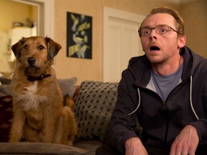 Simon Pegg e Dennis, o cÃƒÂ£o dublado por Robin Williams em 