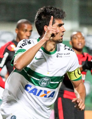 Leandro Almeida interessa ao Cruzeiro para a Libertadores (Foto: DivulgaÃ§Ã£o/ Site Oficial Coritiba)