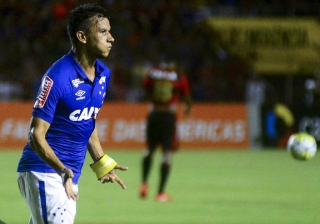 Henrique marcou o gol da vitÃ³ria do Cruzeiro (Foto: Anderson Stevens/Light Press/Cruzeiro)