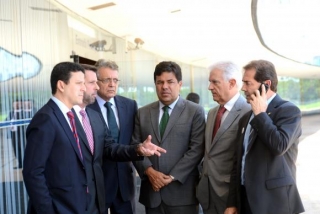 Deputados da oposiÃ§Ã£o chegam ao STF para conversar sobre rito do impeachment (Foto: Antonio Cruz/AgÃªncia Brasil)