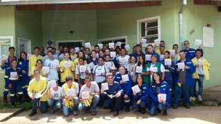 A iniciativa contou com a participaÃ§Ã£o dos colaborares da Gerdau, que visitaramos domicÃ­lios dos bairros Santa Cruz e SÃ£o Benedito (Foto: DivulgaÃ§Ã£o)