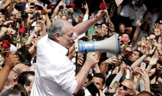 O polÃ­tico Ciro Gomes, que disputou o primeiro turno da eleiÃ§Ã£o presidencial (Foto: Nacho Doce/Reuters)