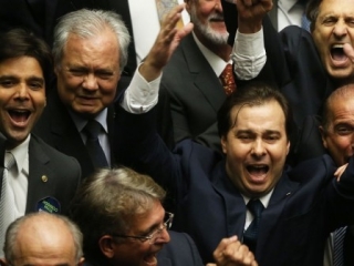 O deputado Rodrigo Maia (DEM-RJ), no momento em que foi eleito presidente da CÃ¢mara dos Deputados (Foto: AndrÃ© Dusek/EstadÃ£o ConteÃºdo)