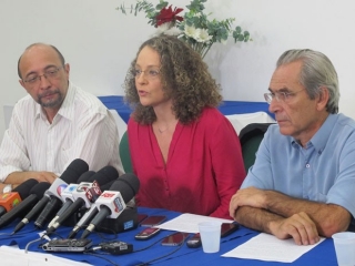 Luciana Genro durante o anÃºncio da posiÃ§Ã£o que o PSOL adotarÃ¡ na disputa do segundo turno (Foto: Caio Prestes / G1)