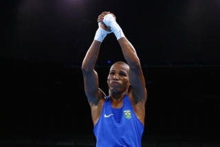 Robson ConceiÃ§Ã£o vai para semifinal e jÃ¡ garante bronze no boxe na Rio 2016 (Foto: Reuters/Peter Cziborra)