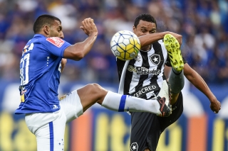 Cruzeiro encerrou sequÃªncia positiva na temporada ao ser derrotado pelo Botafogo, neste domingo (Foto: Yuri Edmundo/Light Press/Cruzeiro)