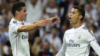 Cristiano Ronaldo festeja com James RodrÃ­guez o gol que marcou contra o AtlÃ©tico de Madri (Foto: JAVIER SORIANO / AFP)