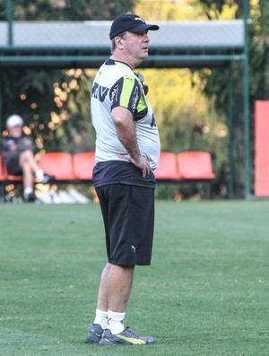 Levir Culpi estÃƒÂ¡ preocupado com o emocional dos jogadores (Foto: Bruno Cantini/CAM)