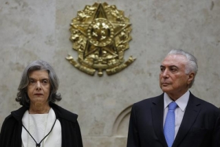 O presidente Michel Temer e a presidente do Supremo Tribunal Federal, CÃ¡rmen LÃºcia, participam da sessÃ£o especial de abertura do ano JudiciÃ¡rio 2018 (Foto: Marcos Correa/PR)