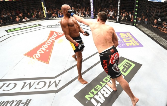 Anderson Silva caiu no exame antidoping dias antes do UFC 183 (Foto: Getty Images)