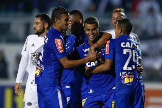 Raposa fez 4 a 0 na Ponte Preta e se recuperou de sequÃªncia negativa (Foto: Marcello Zambrana/Light Press/Cruzeiro)
