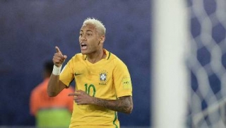 Neymar comemora seu gol (Foto: Pedro Martins/MoWa Press)
