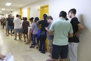 Eleitores vÃ£o Ã s urnas no primeiro turno das eleiÃ§Ãµes de 2018. (Foto: Valter Campanato/AgÃªncia Brasil)