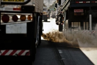 Segundo o estudo, o estÃ­mulo Ã  economia poderÃ¡ ser alcanÃ§ado por meio de aÃ§Ãµes de mitigaÃ§Ã£o de emissÃµes como o aumento no uso de biocombustÃ­veis e de investimentos no setor de transportes (Foto: AgÃªncia Brasil/Arquivo)