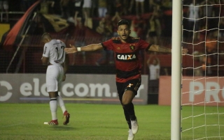 Sport vence o Galo por 3 a 2 (Foto: Sport DivulgaÃ§Ã£o)