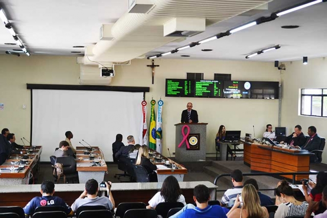 Torrinha disse que hÃƒÂ¡ hoje sobre Itabira uma nuvem escura e pediu ao itabirano para nÃƒÂ£o desistir e continuar acreditando. (Foto: Ageu Ebert)